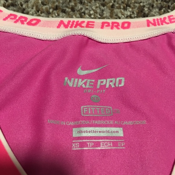 Nike Pro Fitted XS Pink Dri Fit Shirt - Picture 3 of 3